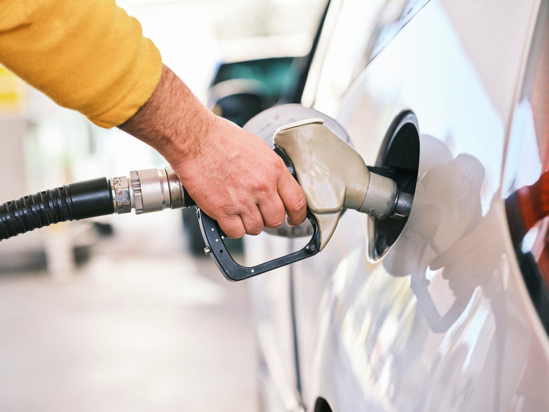Frise chronologique du plafond de la prime carburant : 300 €, 600 €, puis 1 000 €